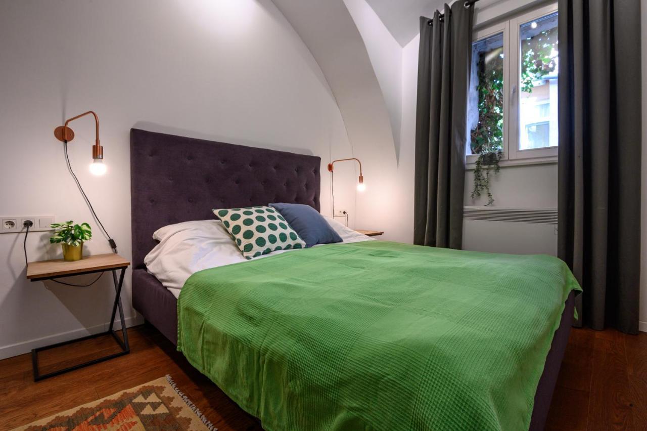 Swanky Old Town Apartment Ζάγκρεμπ Εξωτερικό φωτογραφία