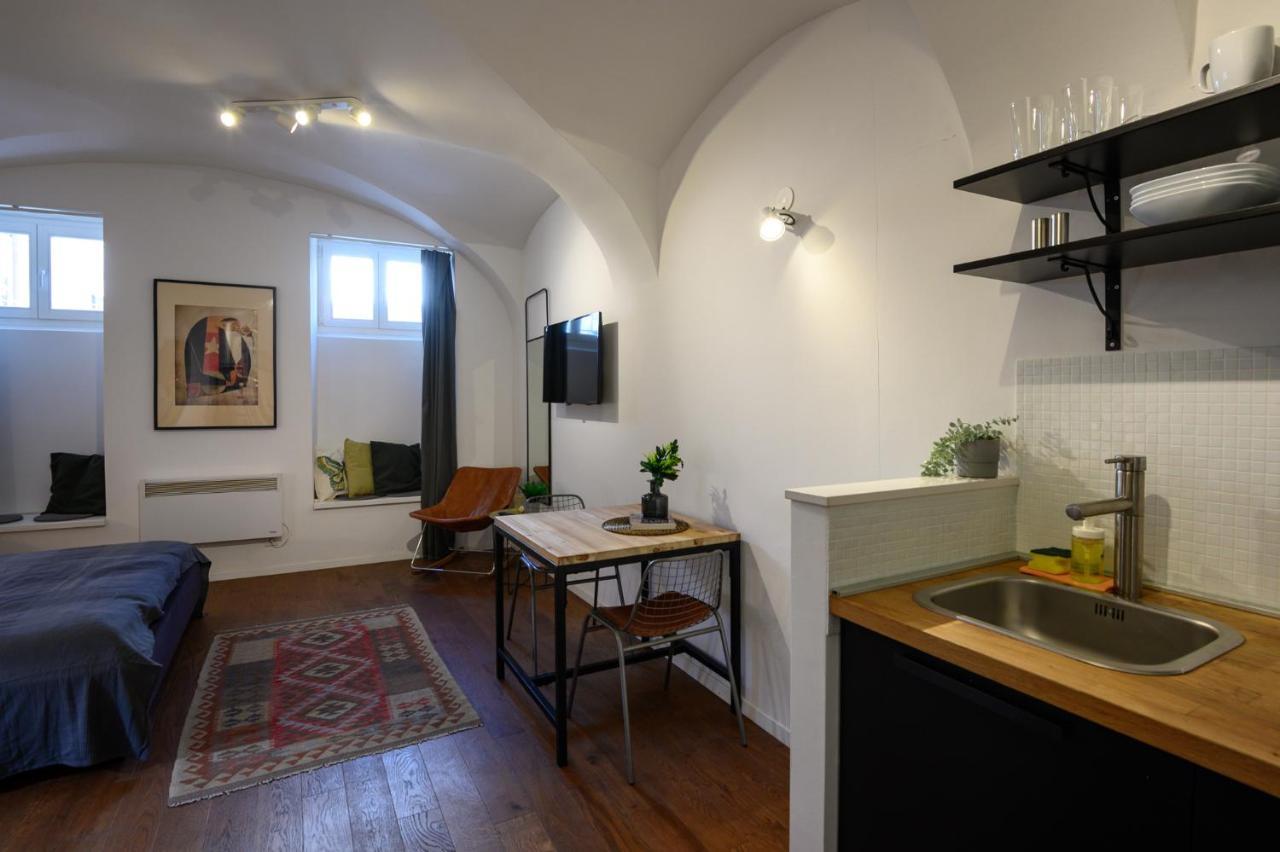 Swanky Old Town Apartment Ζάγκρεμπ Εξωτερικό φωτογραφία